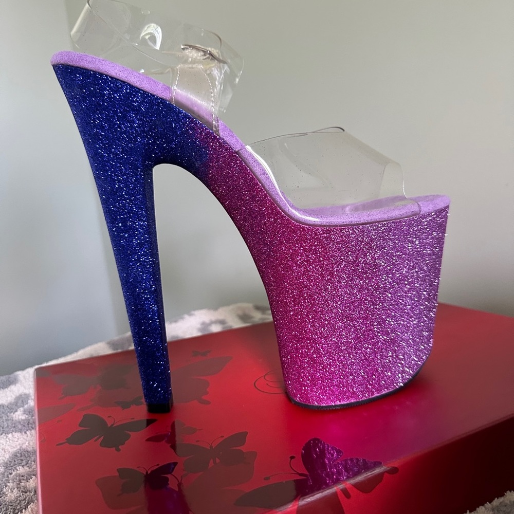 Pleaser size 10 fuscia /blue ombré platform heels. New in box